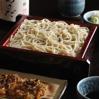 Please spend a stylish time at a long-established soba restaurant in Asakusa.