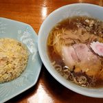 飛竜 - 飛竜（ラーメン＋半チャーハン 850円 ※ランチメニュー）