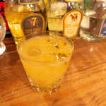 Gatito - パッションフルーツのテキーラカクテル。爽やかな酸味と、種のトロンプチン感がたまらない！