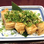 酒肴商店 アジト - 栃尾の油揚げ