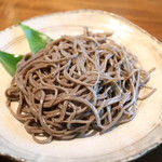 蕎麦庄 やまこし - 自然光での色目　瑞々しく艶が有る