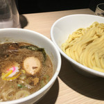 東京アンダーグラウンドラーメン 頑者 - 