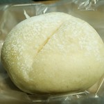 焼きたてパン工房 リヤン - おさつホワイト97円