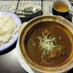 美蘭 - コム カリー（鶏カレーライス/\800）です　後ろのお茶は蓮茶です　