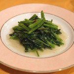 中国料理 琥珀 - 空芯菜のニンニク炒め