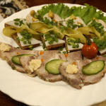 ミンスクの台所 - ガクースカ　（豚肉、チキン、豚の脂の塩漬け）
