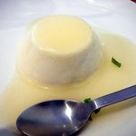 デリアンドカフェ・ヤマグチ - 自家製パンナコッタ、白桃ソース 200806