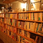 本の読める店 fuzkue - 