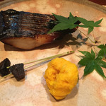 旬膳甜酒 創庵 - 鰆味噌漬け、菊花甘酢漬け、ゆべし