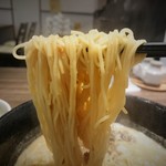 中華ダイニング 菜演 - 担々麺　麺リフト