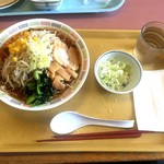 中野坂上 ハーモニータワー けやきガーデン - 日替わりSpecialらーめん「坂上らーめん」（2016.Aug)