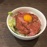 渋谷 桜丘 肉寿司 - ローストビーフ丼
