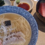 麺屋一燈 - ６周年記念イベント 「宇和島産真鯛の清湯ラーメン」＋「ミナミマグロ中トロと交雑牛サーロインステーキの贅沢丼」