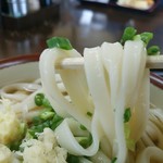 どんどん - 少し平べったい麺です。