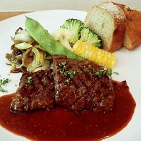 イレール人形町 - バヴェット(牛ハラミ)ステーキ、マスタードソース