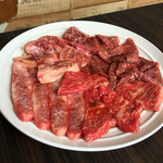 焼肉の吉田 - 肉盛り合わせA４０００円