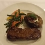 Hy's STEAKHOUSE - 
