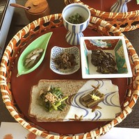 出羽屋 - 山菜そば付き籠膳①