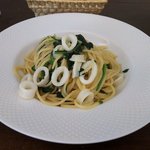 ヴィア トスカネッラ - 小ヤリイカとホウレン草のガーリックソース（2016.8）