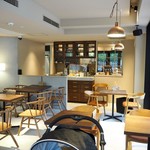 クリオロ - '16.08 カフェ内観