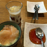 中国菜 火ノ鳥 - ミニデザート盛合せ / 桃と杏仁豆腐、中国茶と珈琲のジェリー