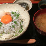 めしの助 - 釜あげしらす丼