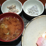 めしの助 - おまかせ朝定食(煮穴子の卵とじ・釜揚げしらす・自家製ツナマヨ・明太子)