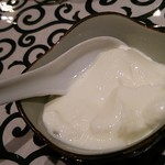 杏仁豆腐１００円は安すぎる