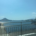 ガネーシュ - 窓からは広島港