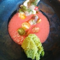 ラ・ボンヌターブル - 前菜：手前のバジルとビールのシャーベット、ビールが苦い。。。。