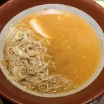 蒙麺 火の豚 - 6度目訪問
      麺マシ1125gヤサイマシマシ麻婆別盛