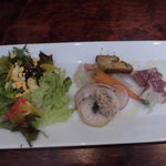 ピッツアセットの農園サラダ。プチ前菜