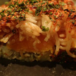 Teppan Yaki Okonomiyaki Hanako - 「国泰寺焼き」（720円）の断面