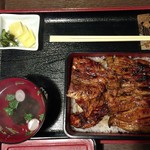 鳥峰うなぎ店 - 相方の鳥みね重　１７００円