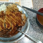 ゴールドカレー 本店 - チーズミルフィーユ(SS)とみそ汁。