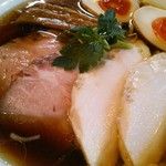 らぁ麺 紫陽花 - 具のアップ