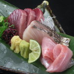 しゃかりき - 旬魚お造りの三種盛り合せ★