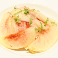 オッジ ダルマット 西麻布店 - 桃のパスタ