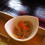 食匠 なる花 - 旨汁塩豚うどんの煮物