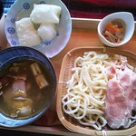 食匠 なる花 - 旨汁塩豚うどん￥780＋オプションの揚げもちおろし￥200