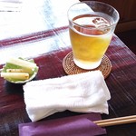 食匠 なる花 - お茶&おしぼり&お手もと&酢漬けごぼう