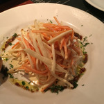 スブリデオ　レストラーレ - セロリと人参のロックフォールサラダ