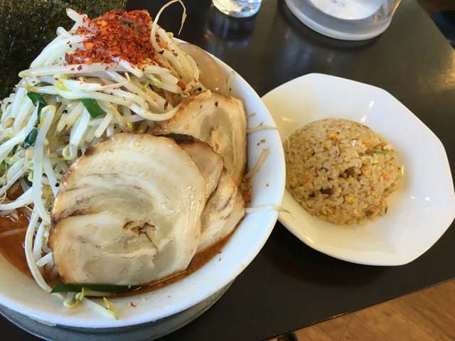 骨太味覚 今治桜井店 ホネブトミカク 伊予桜井 ラーメン 食べログ