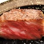 神戸牛サーロインの炉窯焼きステーキ