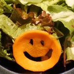 神戸牛炉窯焼ステーキ 雪月風花 北野坂 - 森崎農園の野菜を使ったクリーミードレッシングのサラダ