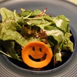 神戸牛炉窯焼ステーキ 雪月風花 北野坂 - 森崎農園の野菜を使ったクリーミードレッシングのサラダ