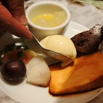 神戸牛炉窯焼ステーキ 雪月風花 北野坂 - バニラアイスを添えて