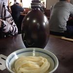 釜あげうどん 長田 in 香の香 - 冷や 二人前と、熱い出汁（組み合わせを間違えました）