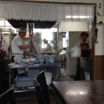 釜あげうどん 長田 in 香の香 - 活気ある店内