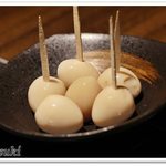 炭火焼鳥・牛もつ鍋 うる虎  - うずらの半熟玉子